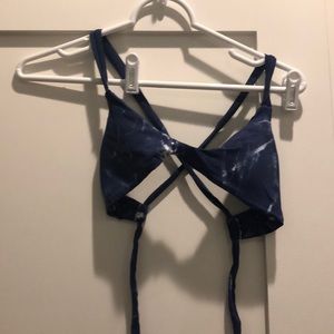 Navy bikini top with crossed and adjustable back